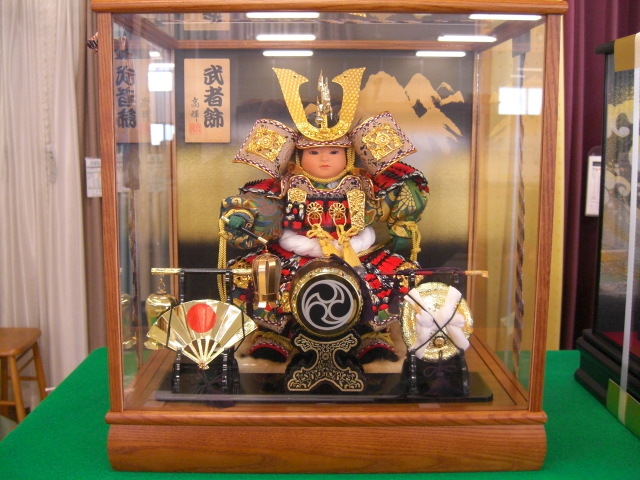 【TI山室家具】【全国送料無料】◆端午の節句!子どもの日!五月人形!武者6号ケース飾りW44xD38xH46㎝(新品展示品)