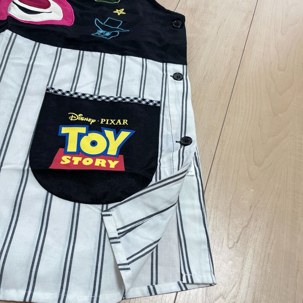 新品 タグ付 保育士 エプロン ディズニ TOYSTORYサイドボタン 保健師 レディース M〜L 刺繍 ワッペン 2つポケット トイストーリーの画像4