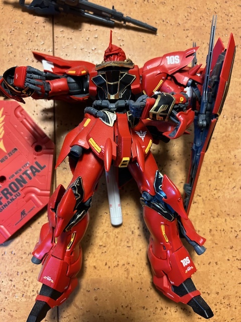 ガンダム シナンジュ ガンプラ 完成品 フルフロンタル UC GUNDAM ユニコーンガンダム シャア専用 部品取りに_画像2