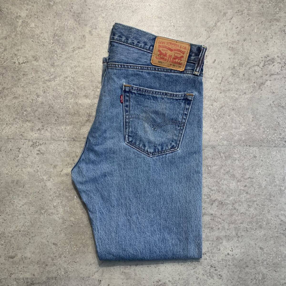 Levi's リーバイス505 ジーンズ デニムパンツ 古着 W35 L30 テーパード レソト製 ブルー