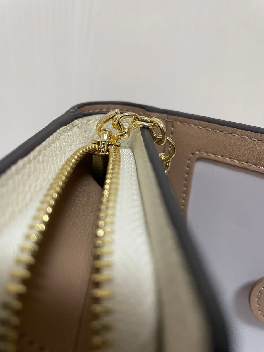 コーチ レディース coach 二つ折財布 ホワイト 猫柄 Cチャイム コーチ レディース coach 二つ折財布 ホワイト 猫柄 Cチャイム