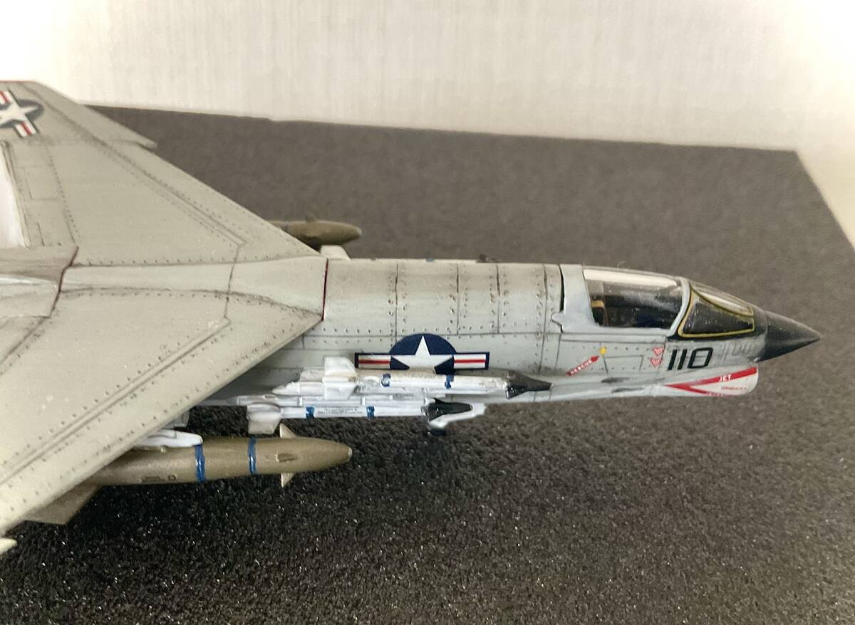 1/144 PLATS F-8E クルセーダー 完成品_画像3