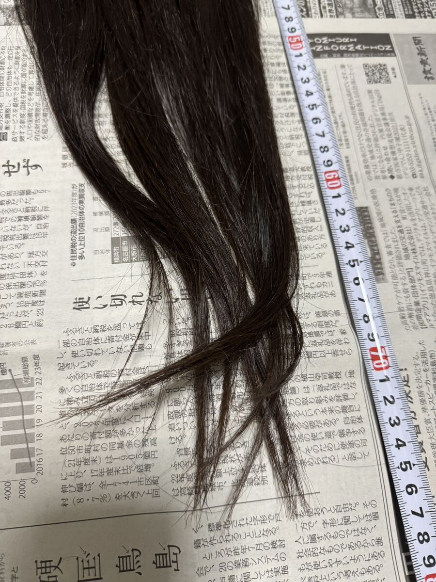 髪束 ヘアドネーション　20代　70cm程度_画像4