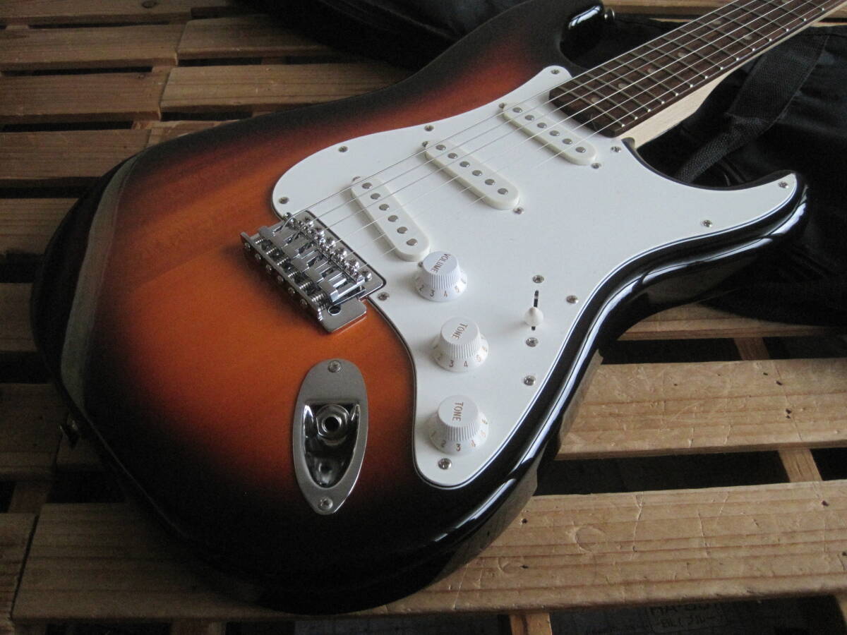 Squier by Fender(スクワイアー フェンダー)Affinity Series Stratcaster BS★アフィニティーストラトキャスター 中古美品 ソフトケース付_画像1