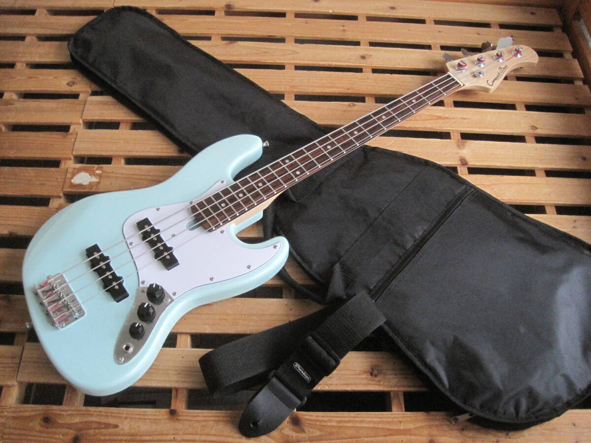 Compact Bass(コンパクトベース)CJB-60s ソニックブルー★ショートスケール スモールサイズミニエレキベース 中古美品 女性 子供用にも最適