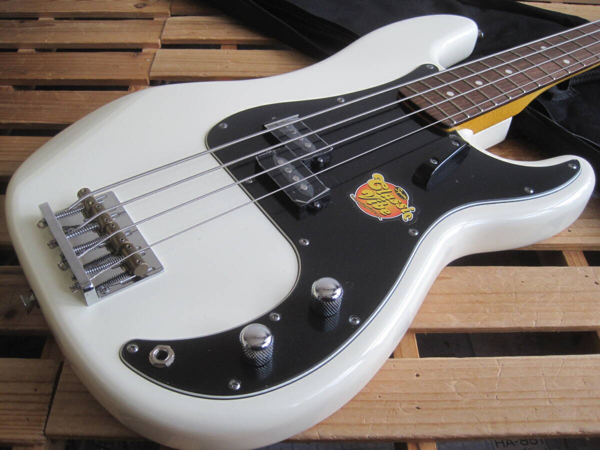Squier by Fender(スクワイアー フェンダー)FSR Classic Vibe '60s P-Bass OWH★プレシジョンベースモデル 中古品 ソフトケース付