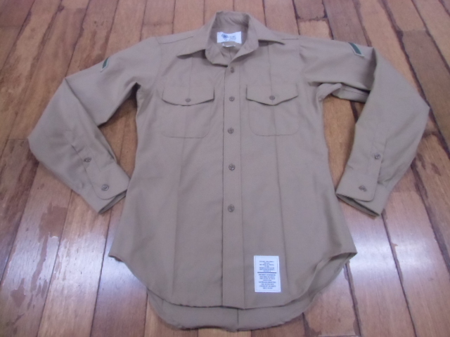 O-43 ミリタリー サバゲー コンバット コスプレ アメカジ 米軍放出品 USMC MARINE 作業服 ドレス Ｙシャツ 制服 カーキ 海兵隊 S 送料198円_画像1