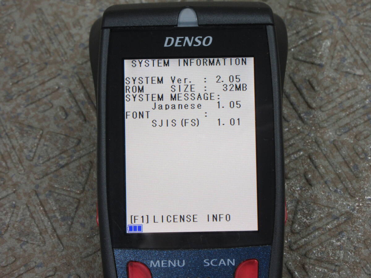 【4台セット】DENSO / デンソー / 2次元 QRコード ハンディターミナル BHT-825QW / 4連充電器 (CH-854) 付き / No.T775の画像3