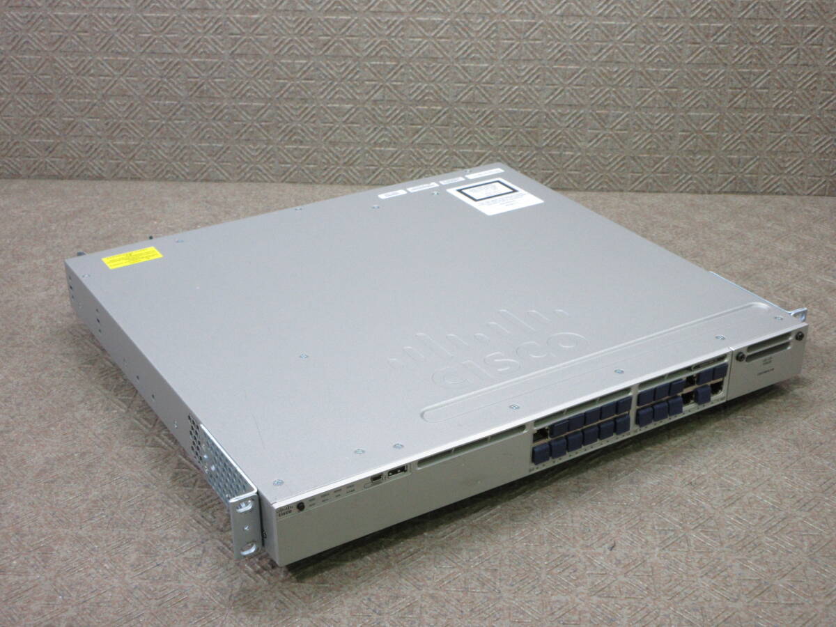 Cisco / Catalyst 3850 Series / WS-C3850-24T-E V04 / Version 03.06.01E / No.T810の画像1