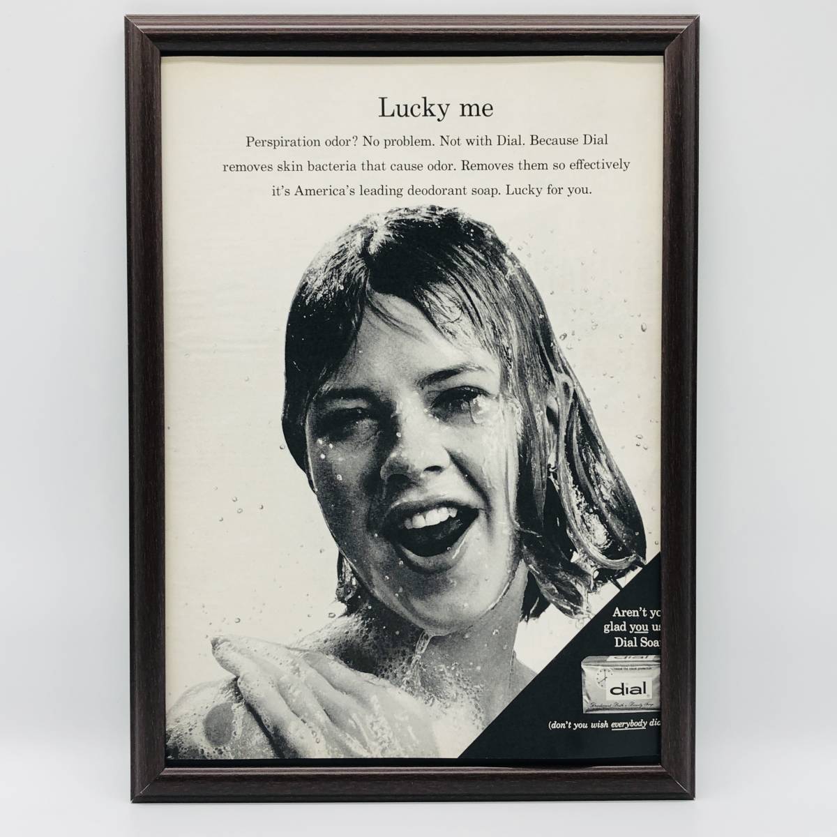 『 Dial Soap 』ビンテージ 広告　60年代　フレーム 付 ポスター 当時物 額付 LIFE 雑誌 アンティーク Lucky Me_画像1