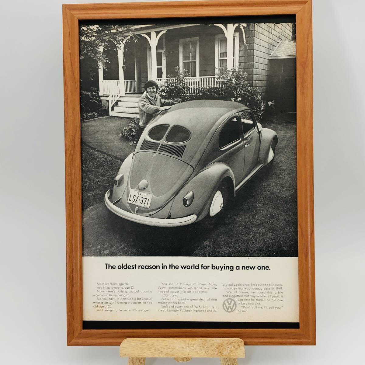 『 VW フォルクスワーゲン 』ビンテージ 広告　60年代　フレーム 付 ポスター 当時物 額付 LIFE 雑誌 アンティーク オリジナル_画像1