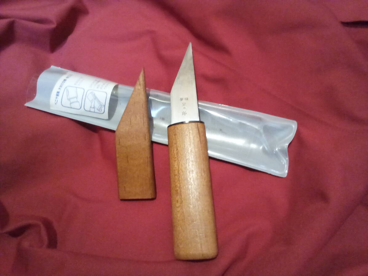送料無料　貝印　東九郎　小刀　日本製刃物鋼使用 mate　ナイフ　切り出し　木製鞘柄