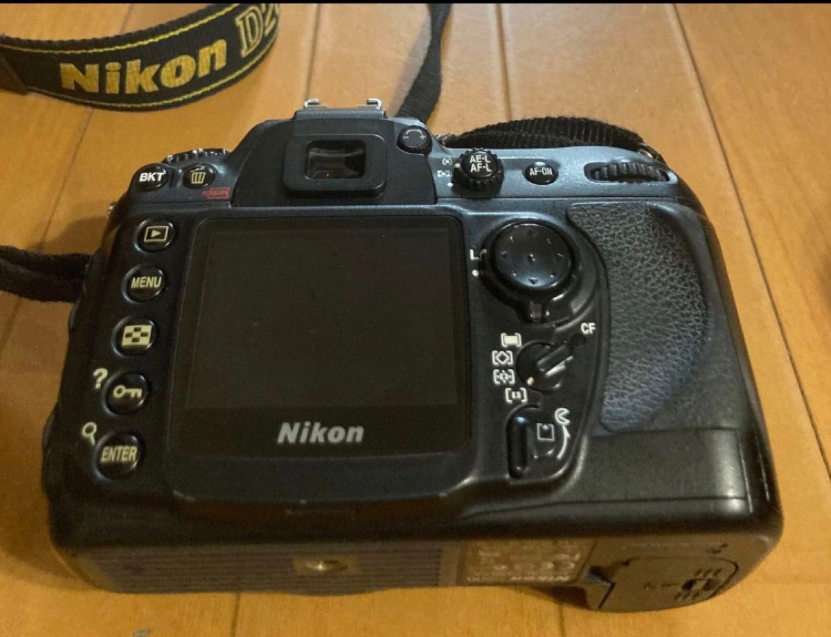 ニコン Nikon D200 デジタル一眼レフカメラ　レンズ付き