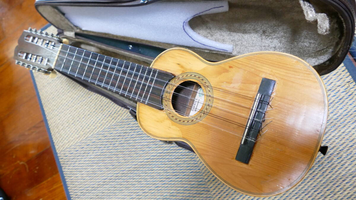 チャランゴ ペルーのアヤクーチョタイプ（ギター型）希少の画像1