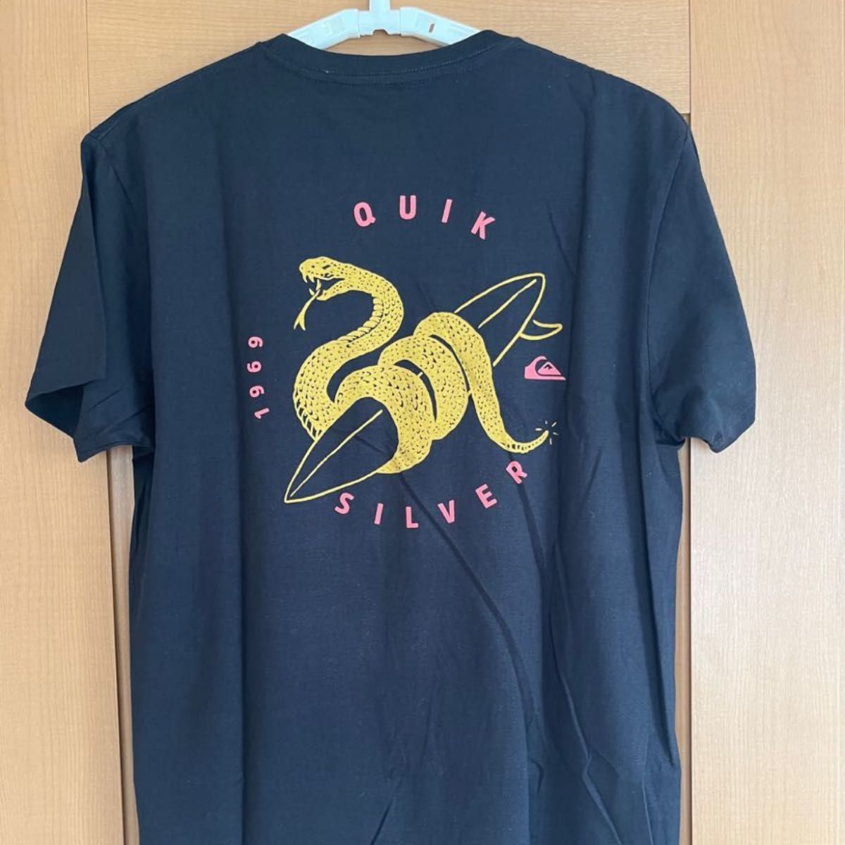 QUIKSILVER クイックシルバー tシャツ.                 USAプリント半袖 tシャツ　新品未使用