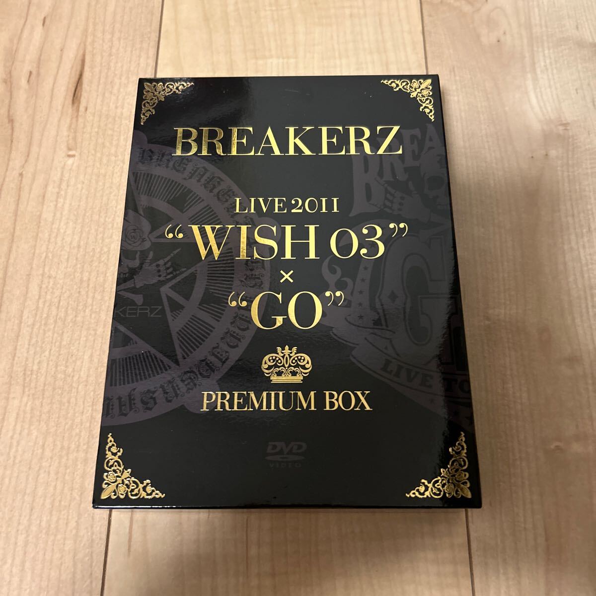 BREAKERZ「LIVE 2011”WISH 03”+”GO”PREMIUM BOX」完全限定生産盤 5DVD_画像1