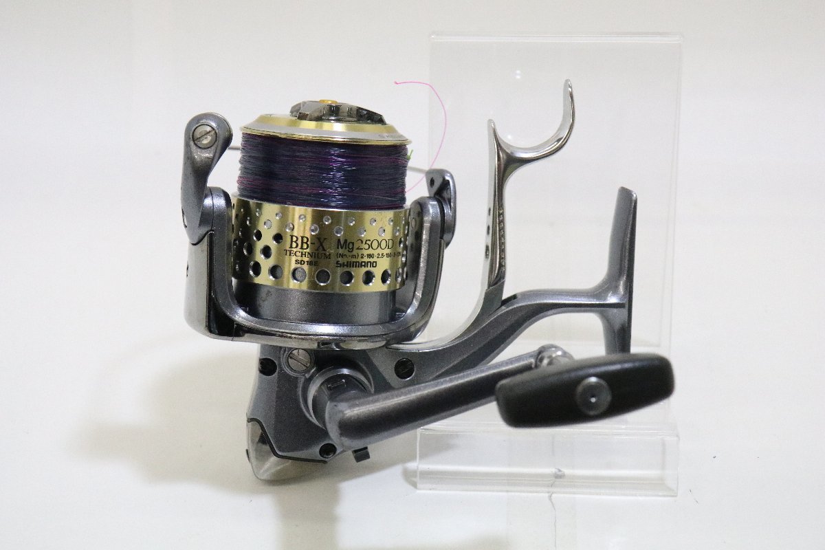 SHIMANO スピニングリール BB－X テクニウム Mg2500D 右ハンドルキャップ固い 中古品現状で_画像2