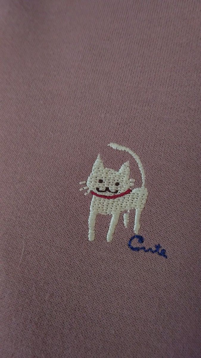 ティービススタジオ 長袖ポロシャツ くすみピンク ネコ ねこ 刺繍