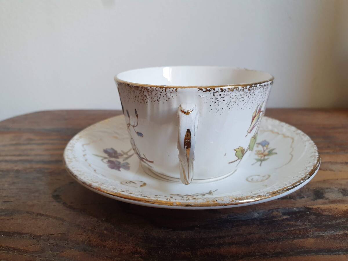 フランス アンティーク 　サルグミンヌ窯　RIGHI　コーヒーカップとソーサー_画像2