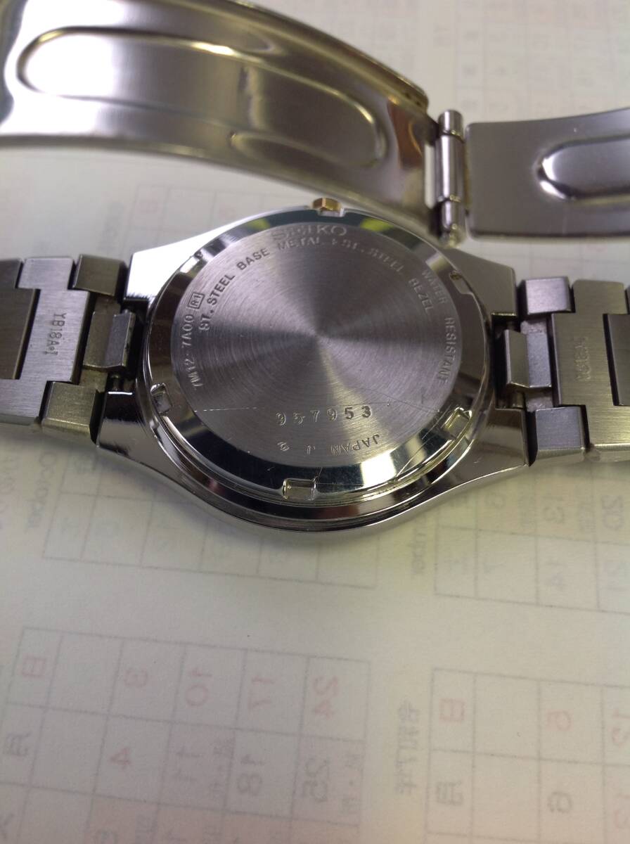 セイコー SEIKO AUTO QUARTZ 3針 デイト 純正ベルト 7M12-7A00 男性用 メンズ 腕時計 の画像5