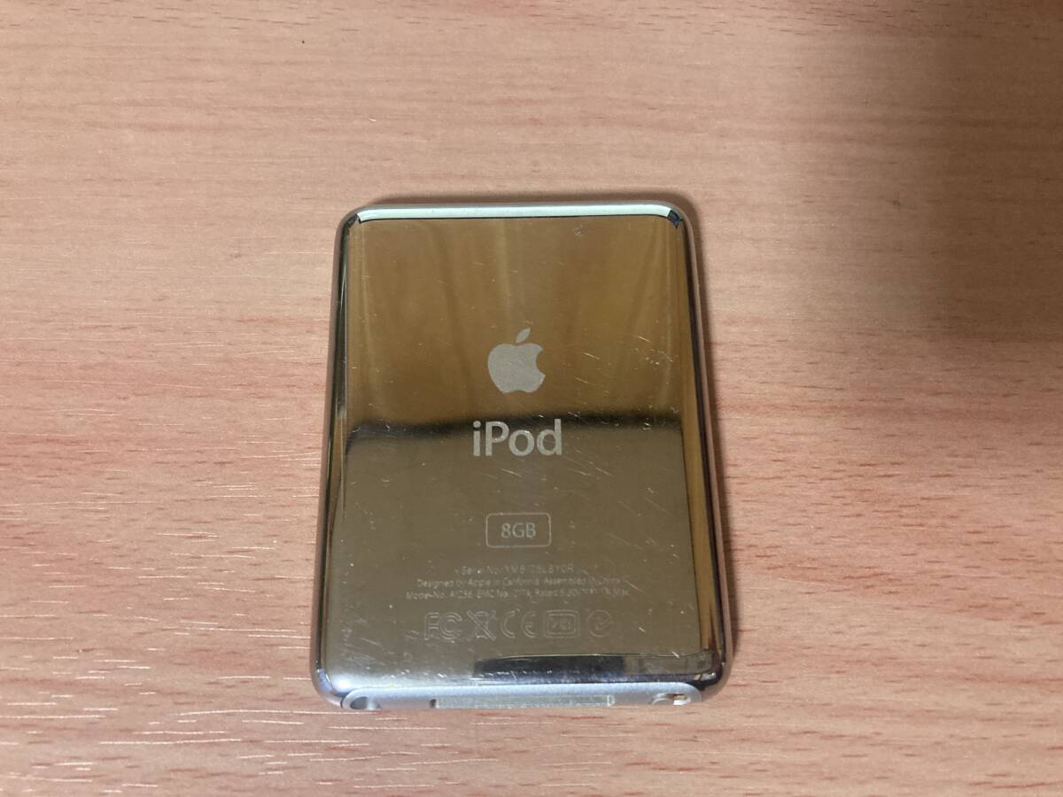 【ジャンク】iPod nano 3世代 8GB シルバー _画像2