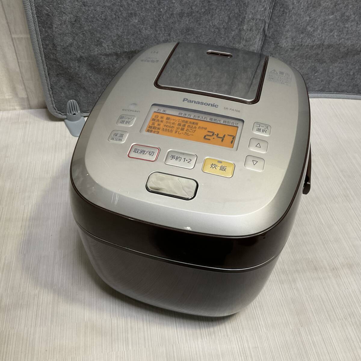 Panasonic 可変圧力IH炊飯器　SR-PA106 5合　17年製_画像1