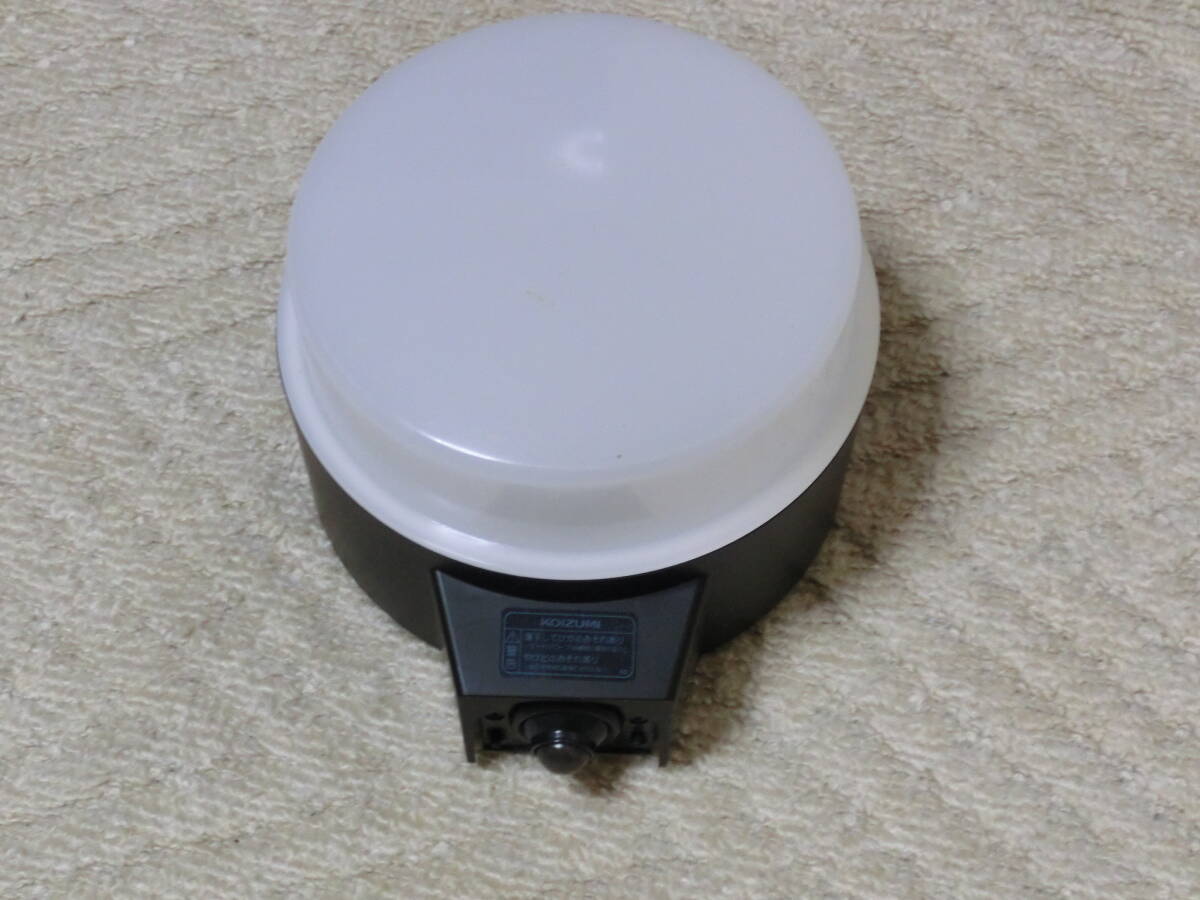 コイズミ人感センサー、LEDポーチ灯（白熱球60W相当）の画像1