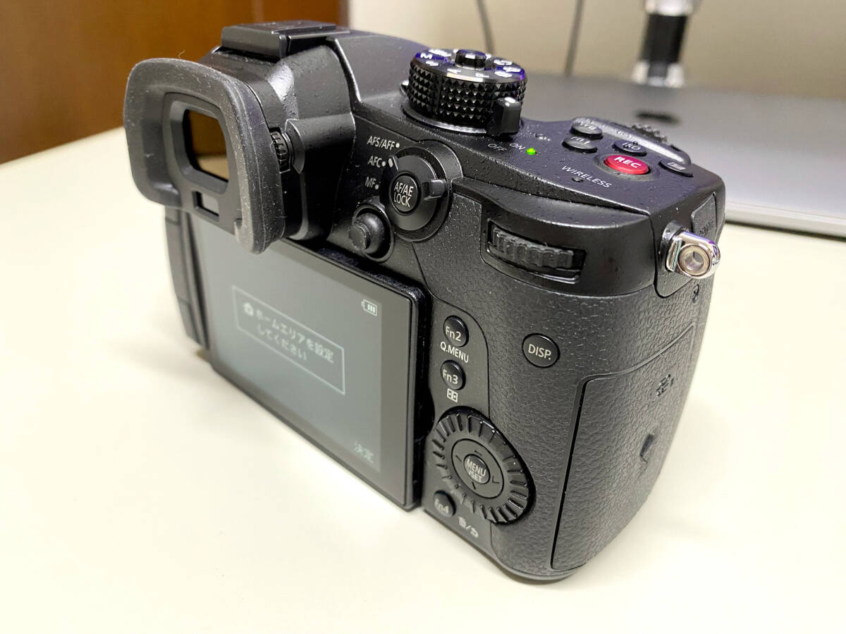 LUMIX DC-GH5S パナソニック ルミックス デジタルミラーレス一眼カメラ ボディ 美品 別売り付属品付き_画像3