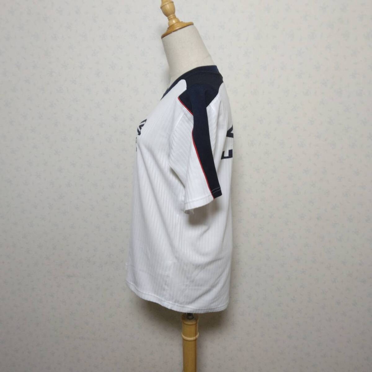 a61 良品 UMBRO アンブロ Tシャツ プラクティスシャツ ロゴプリント 青白 S-Mサイズ スポーツ トレーニング カジュアル 古着 USED メンズ _画像2