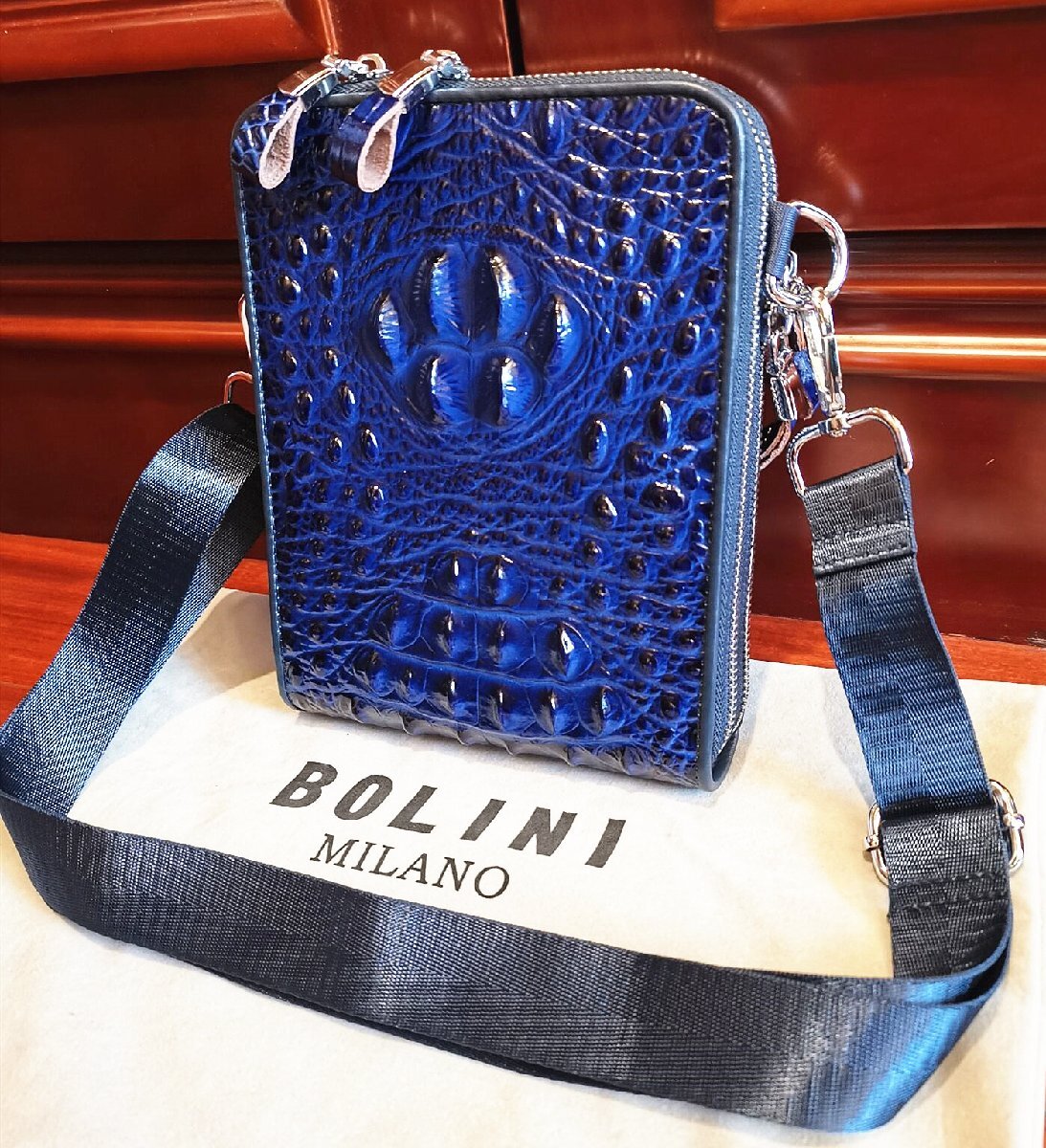 逸品*16万◆イタリア・ミラノ発*BOLINI/ボリニ・最上級牛革・クロコダイル*ショルダーバッグ/リュックサック・紺_画像1