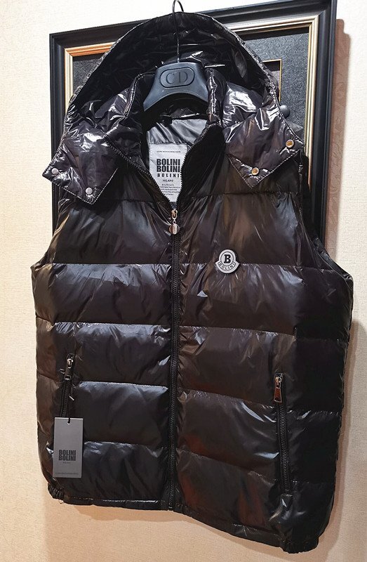 top class 8 ten thousand *EU made * Italy * milano departure *BOLINI* premium line *designer* protection against cold * with a hood .* down vest * Italy 50/XL size * black 