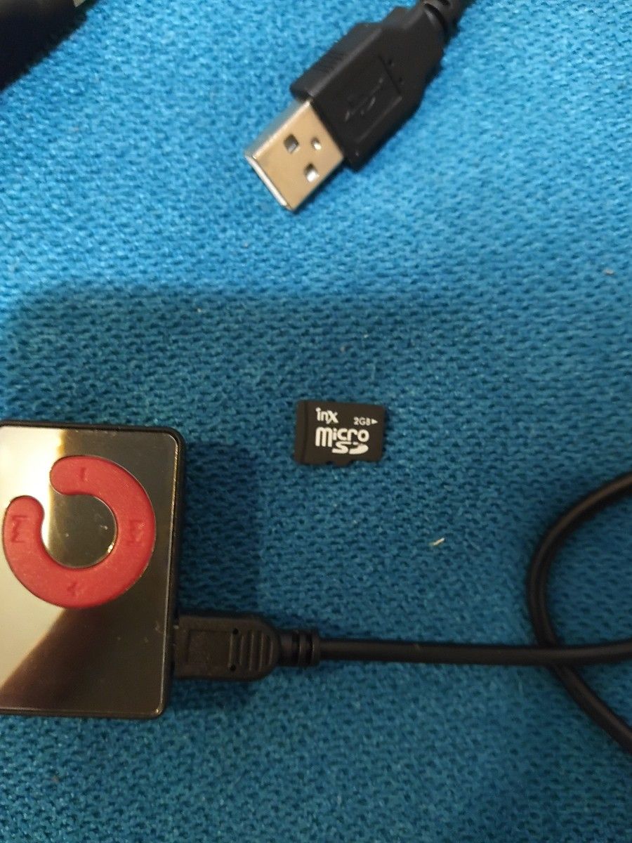 ミニMP3プレイヤー2Gと延長USB