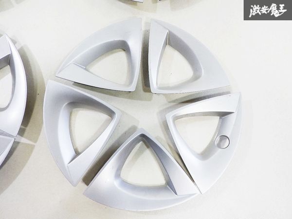 トヨタ 純正 ZVW50 ZVW51 ZVW55 50系 プリウス 後期 Sツーリング ホイールキャップ ホイールカバー アクセントピース 1台分 即納_画像2