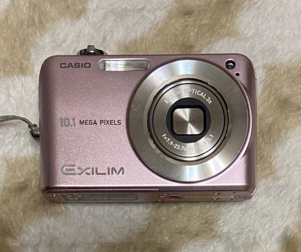 KB1307【動作確認済】CASIO カシオ EXILIM EX-Z1050 ピンク コンパクトデジタルカメラ デジカメ バッテリー2個 SDカード ケース付き 中古_画像2