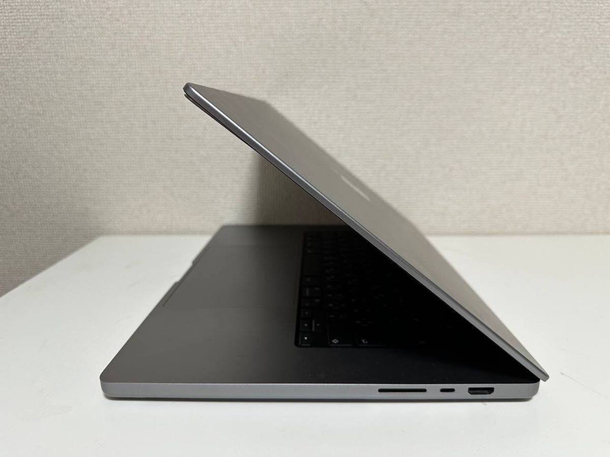 おすすめ 1円スタートMacBook Pro 2021モデル A2485 16インチ Apple M1 MAX 32-GPU 32GBメモリ SSD1024GB ストレージ スペースグレイの画像3