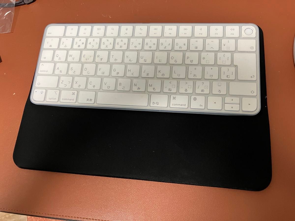 Apple Magic Keyboard touch ID カバー&リスト付き