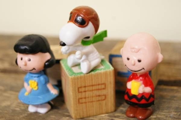 60s アメリカンビンテージ SNOOPY スヌーピー チャーリーブラウン ルーシー PVC ドールセット フィギュアの画像1