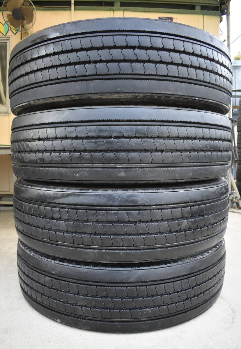 送料無料 295/80R22.5 BRIDGESTONE R225 FOR BUS USE 2020年製 4本 セット 残り溝 10mm以上_画像1