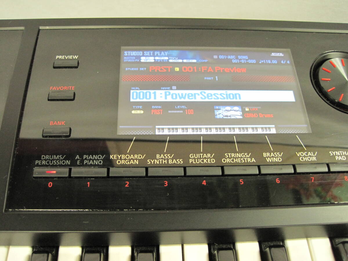 【中古品】Roland FA06 キーボード シンセサイザー の画像3