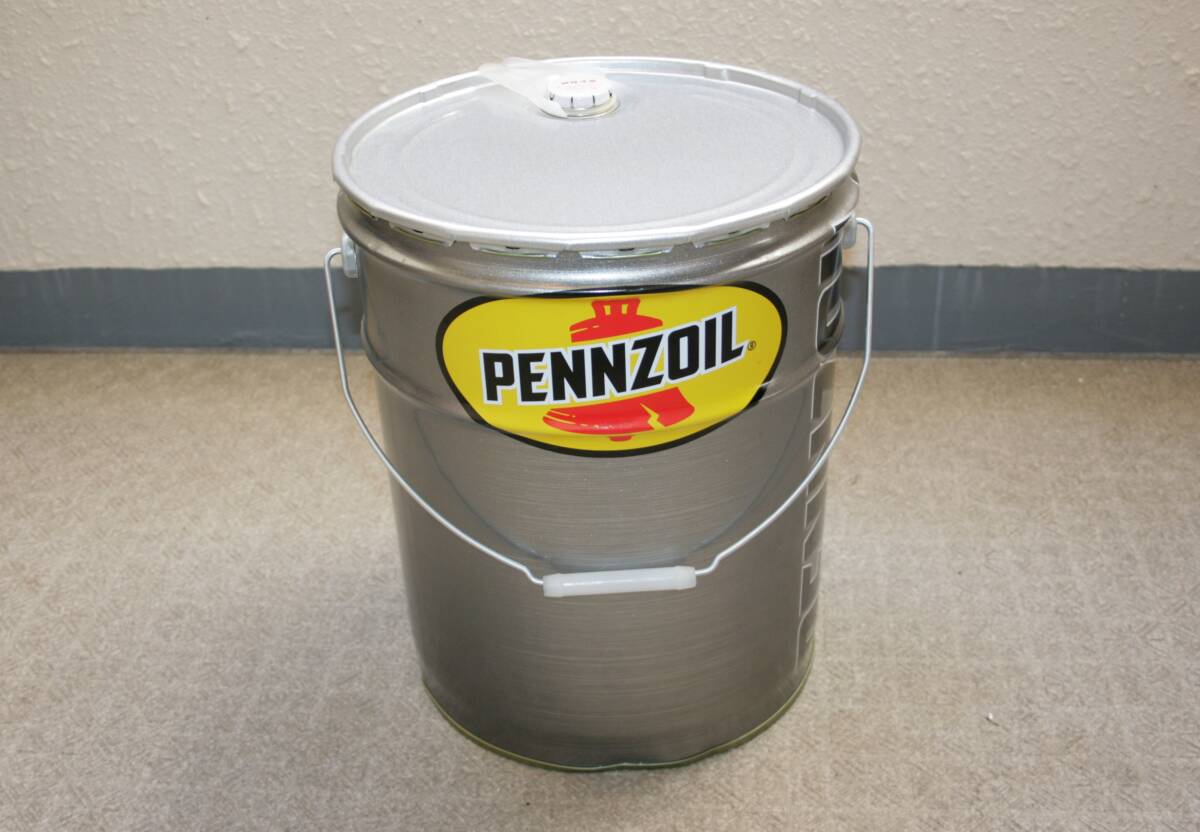 空ペール缶ペンズオイルプラチナム　PENNZOIL　使用済みペール缶　椅子インテリアなどに 空きオイル缶　２０L缶　ペンゾイル _画像1