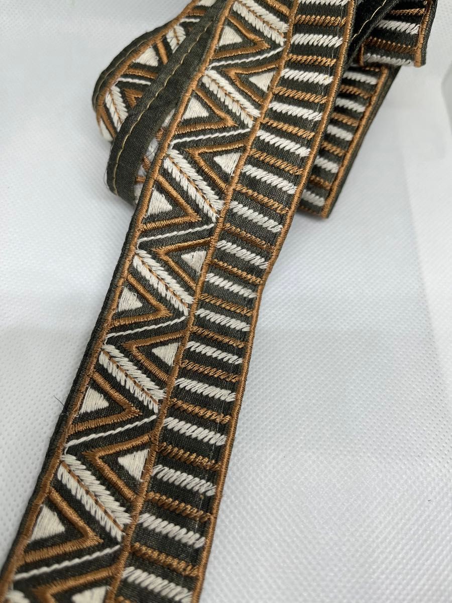 インド刺繍リボン幾何学模様カーキ50cmまとめ割有りハンドメイド