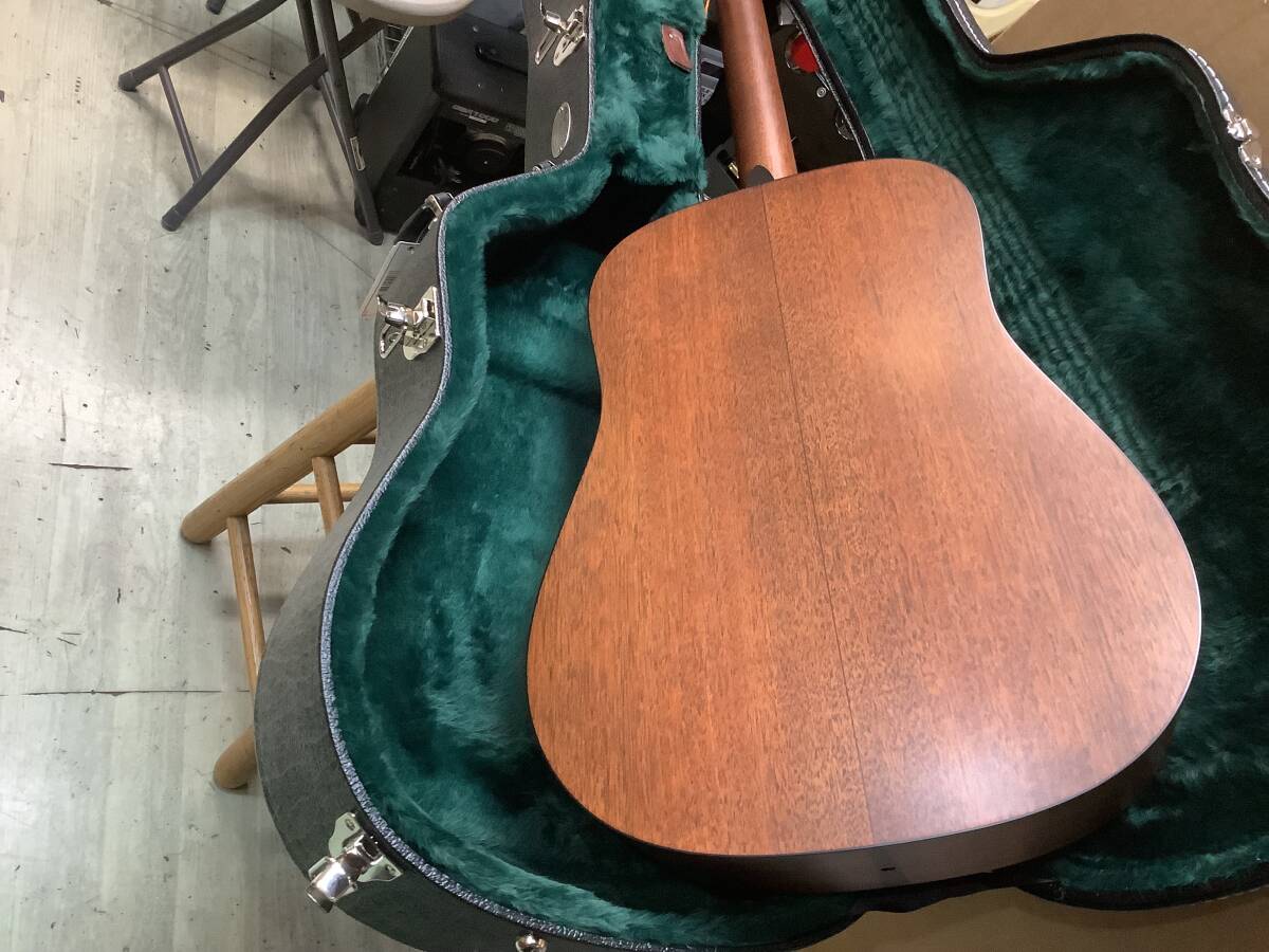 音量があり　鳴りのいいMartin D-18 サテン仕上げ　Vintage感あふれる質感のいい本体です。加工無しのマイク搭載モデル_画像7