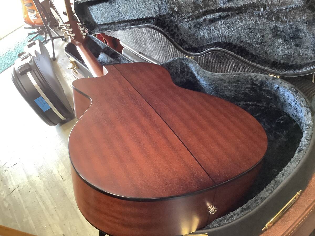  neck grip . small ...... operability. ..KYairi BM-65CE Play ... Mike attaching model Yairi acoustic guitar 