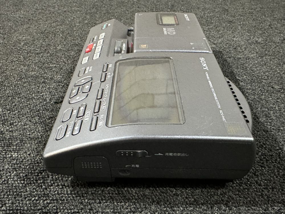 192●〇 [再生OK] SONY ポータブルミニディスクレコーディングシステム MZ-R4ST MZS-R4ST / ソニー ウォークマン WALKMAN 〇●_画像5