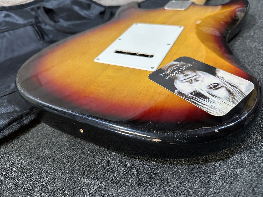177●〇 詳細不明 ストラトキャスター Stratocaster エレキギター / Kurt Cobain カートコバーン 〇●の画像6