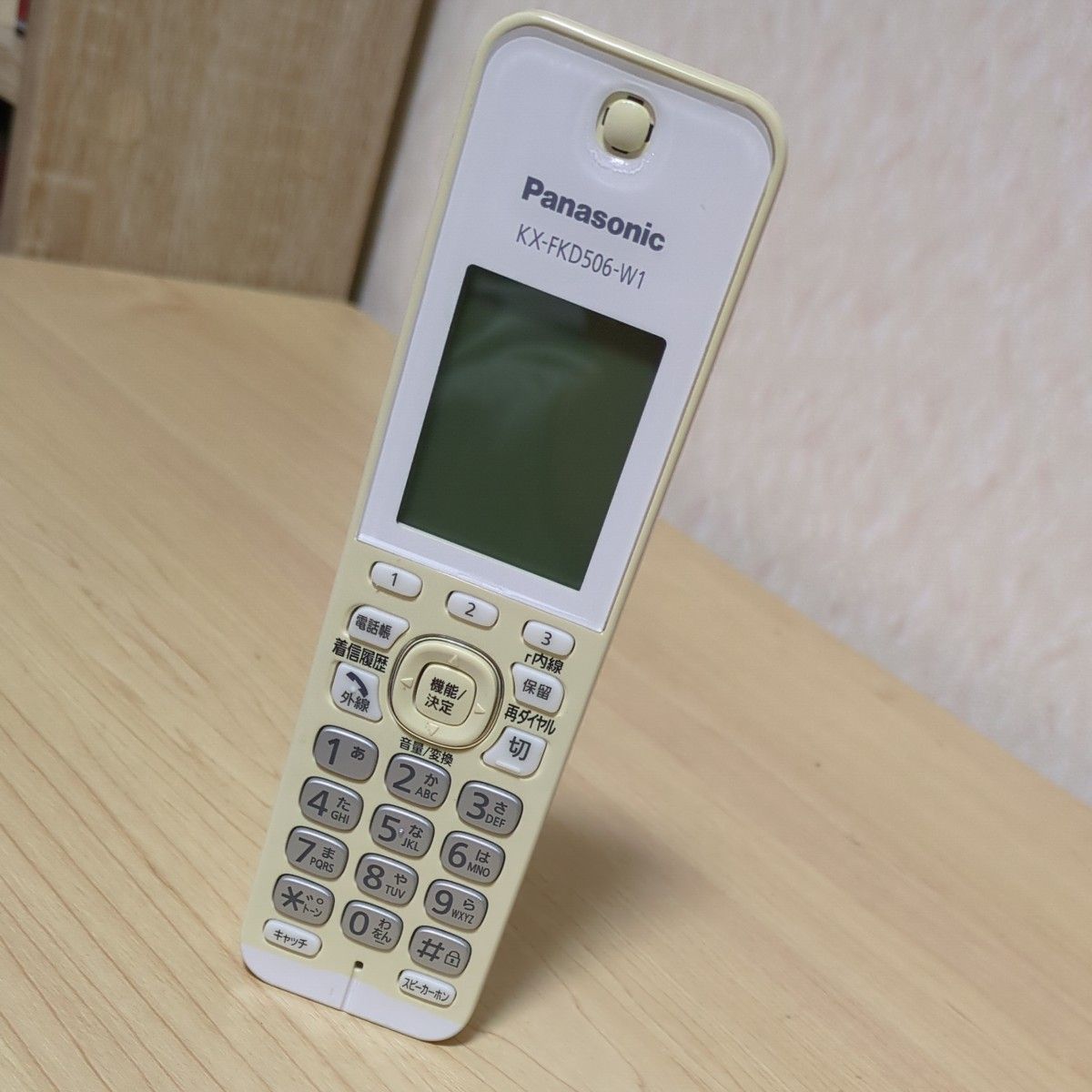 パナソニック増設用子機KX-FKD506-W1　　Panasonic　親機との増設確認、内線通話確認済　バッテリー未付属　fish