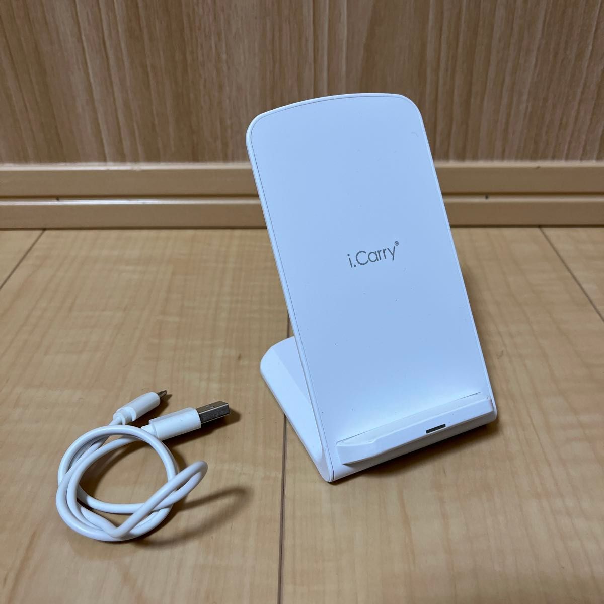 LEDデスクライト“LiLiu”(リリゥ)(USB対応)  ＋　i.Carryスマートフォン充電器