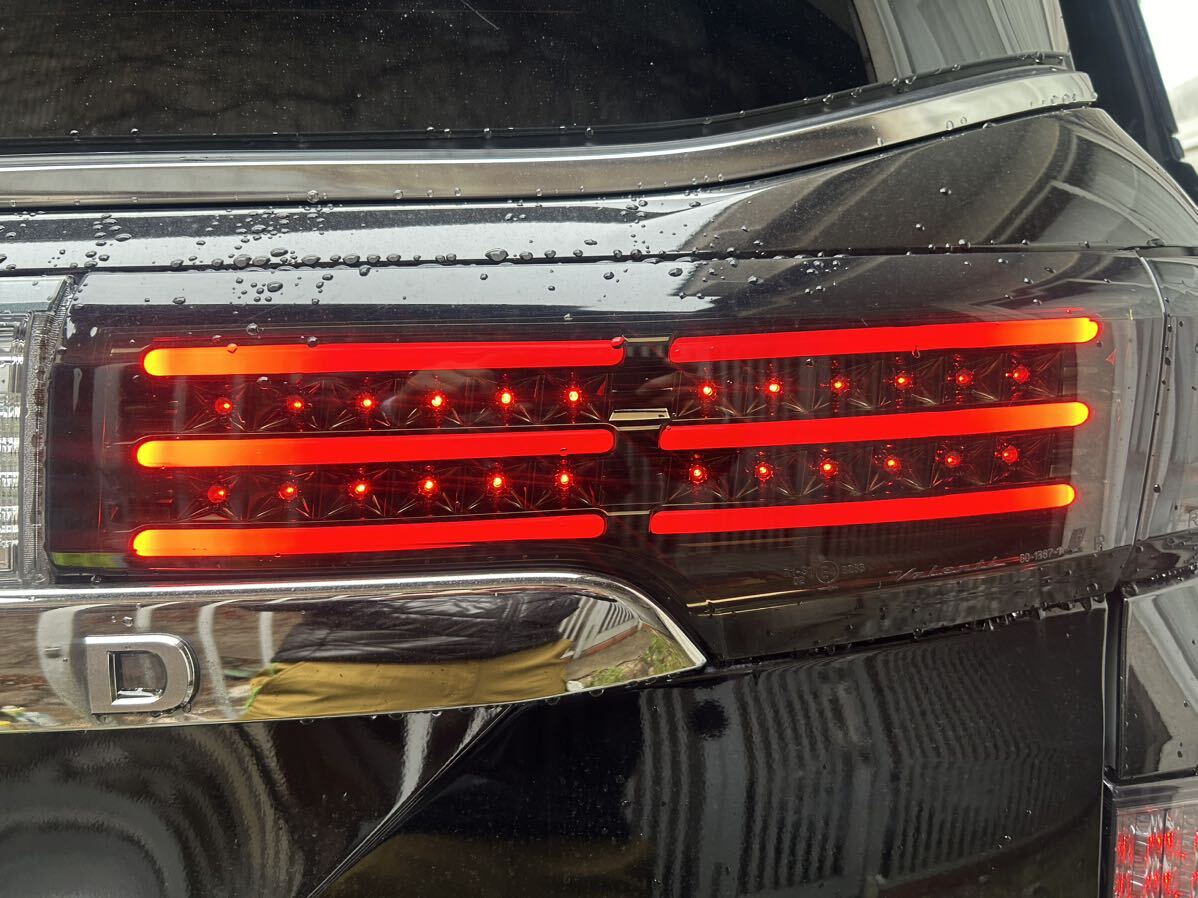 ヴァレンティ LEDテールライト エルグランド E52 VALENTI スモーク _画像5