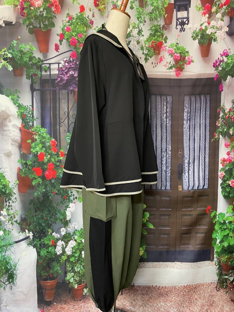 ★新品 ポリスパン 裾重ねフレア フード付きジャケットM~L（BK)_画像2