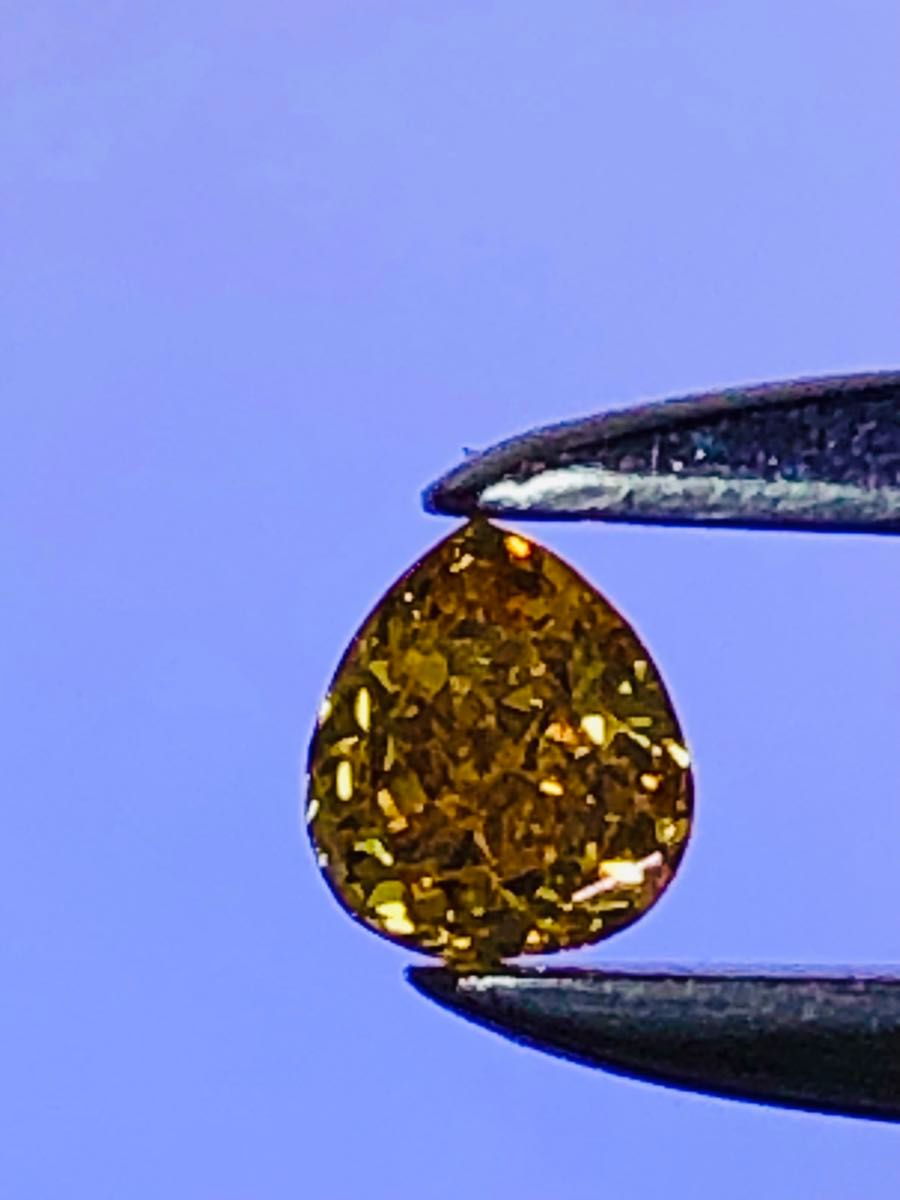 天然イエローダイヤルースfancy vivid  orangy yellow   SI2ー0.175ct中央宝石研究所ソーティング